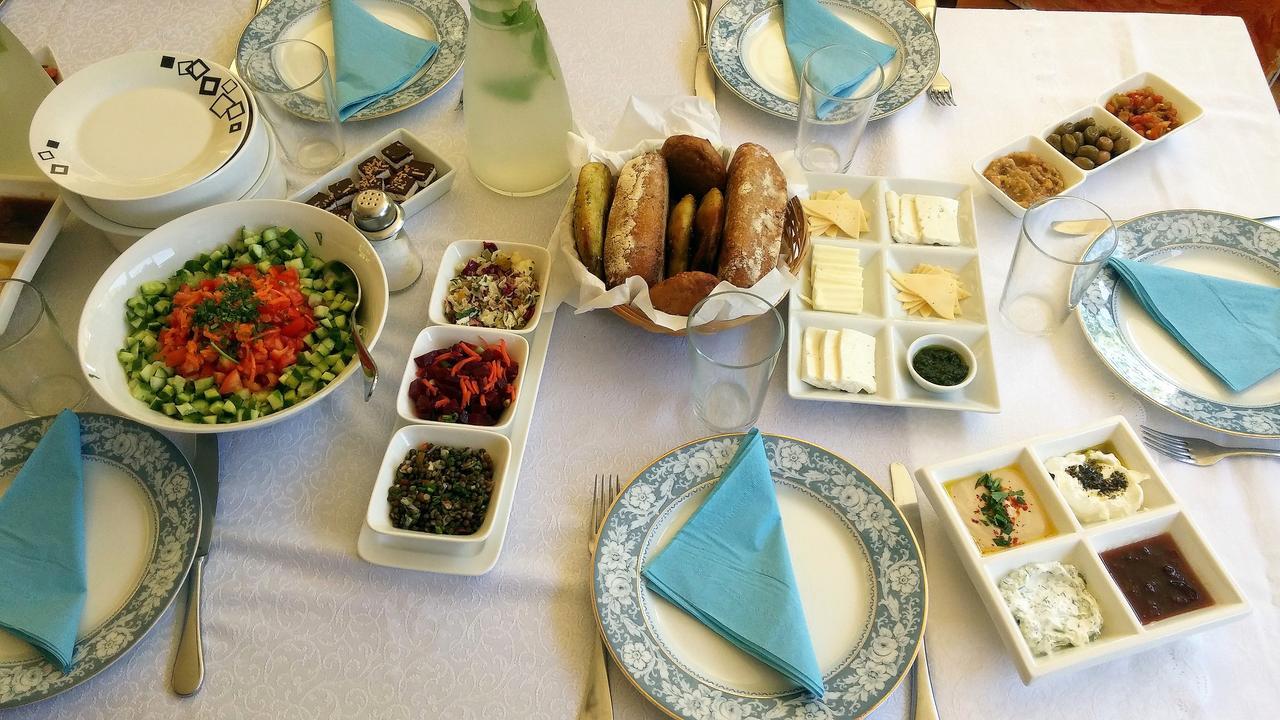 Ha'Seuda Ha'Achrona Suites 아미림 외부 사진